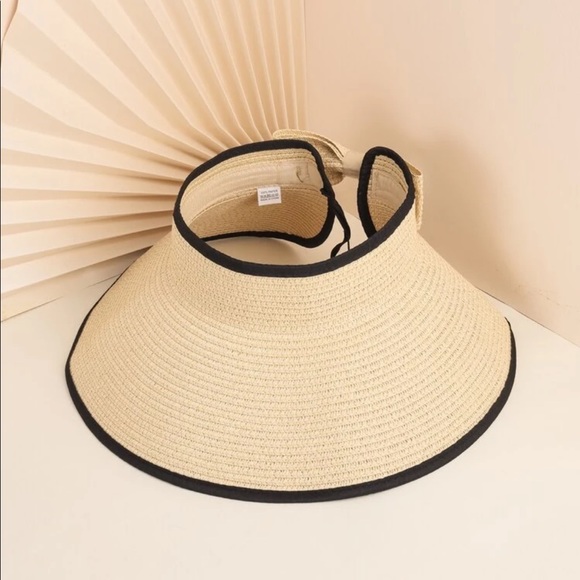 Bow Knot Hat - Picture 2 of 2